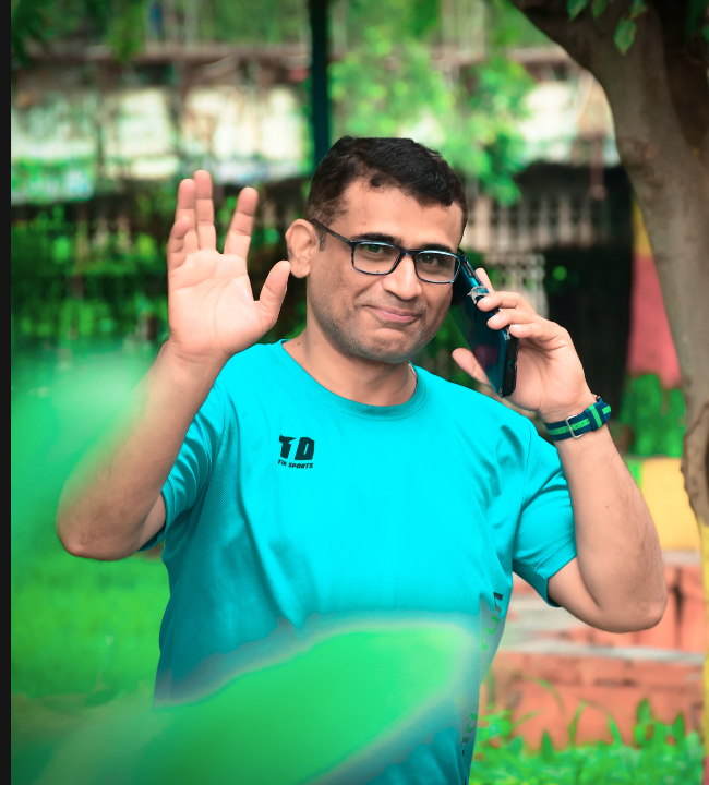 होली's image