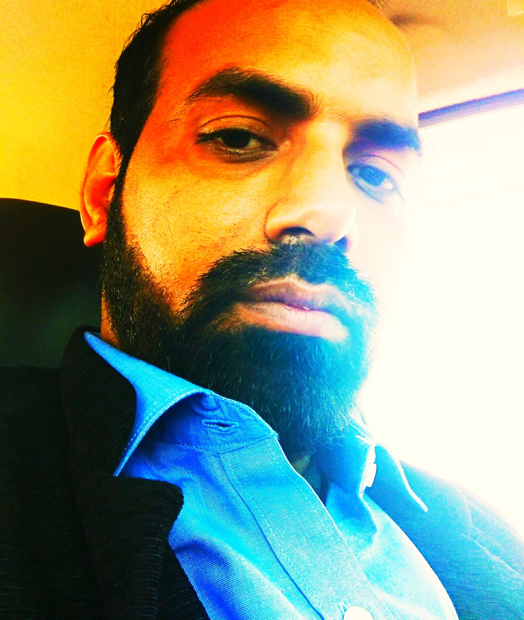 सच को पतलून's image