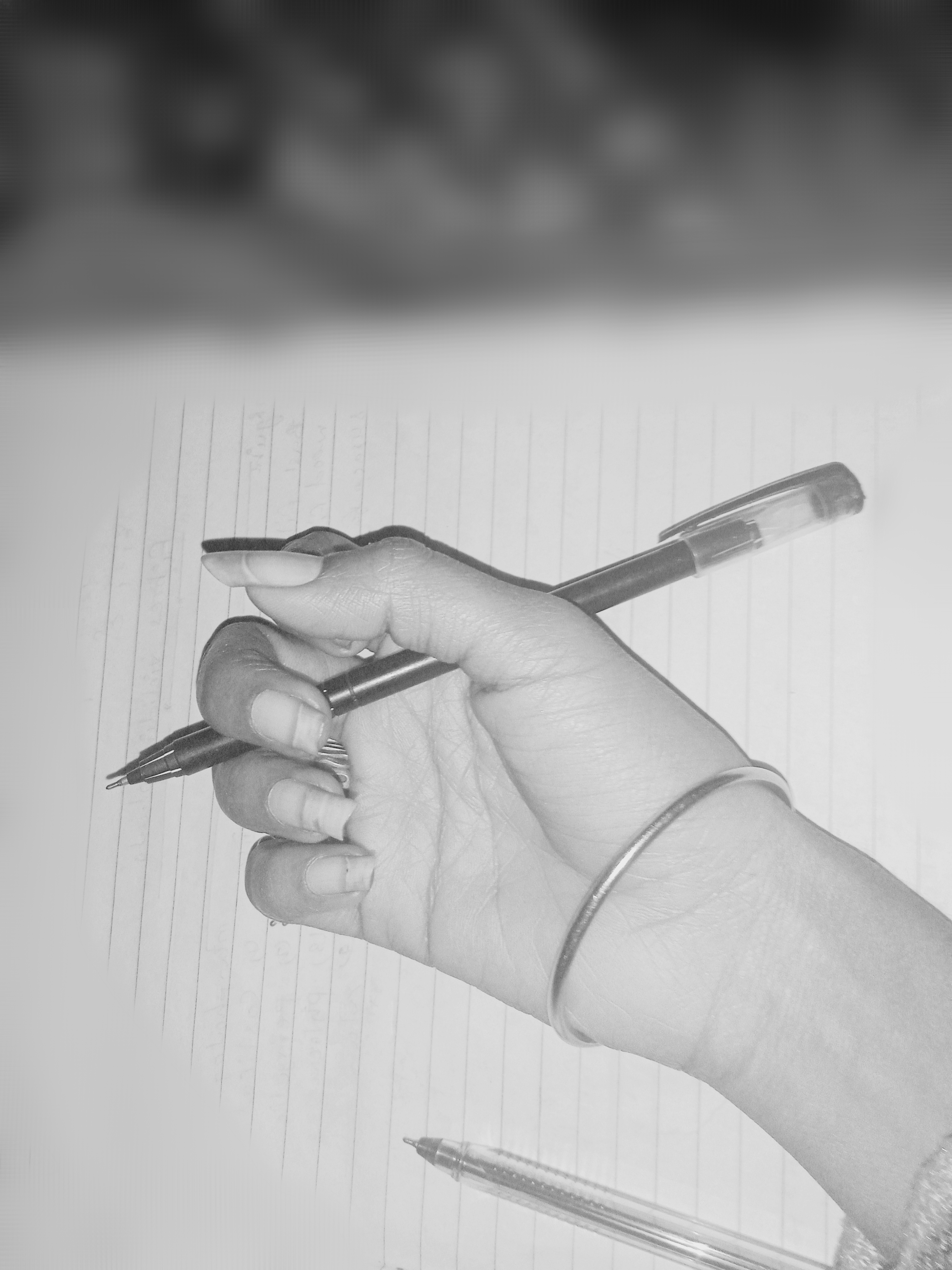 सपनों से जो सपने।'s image