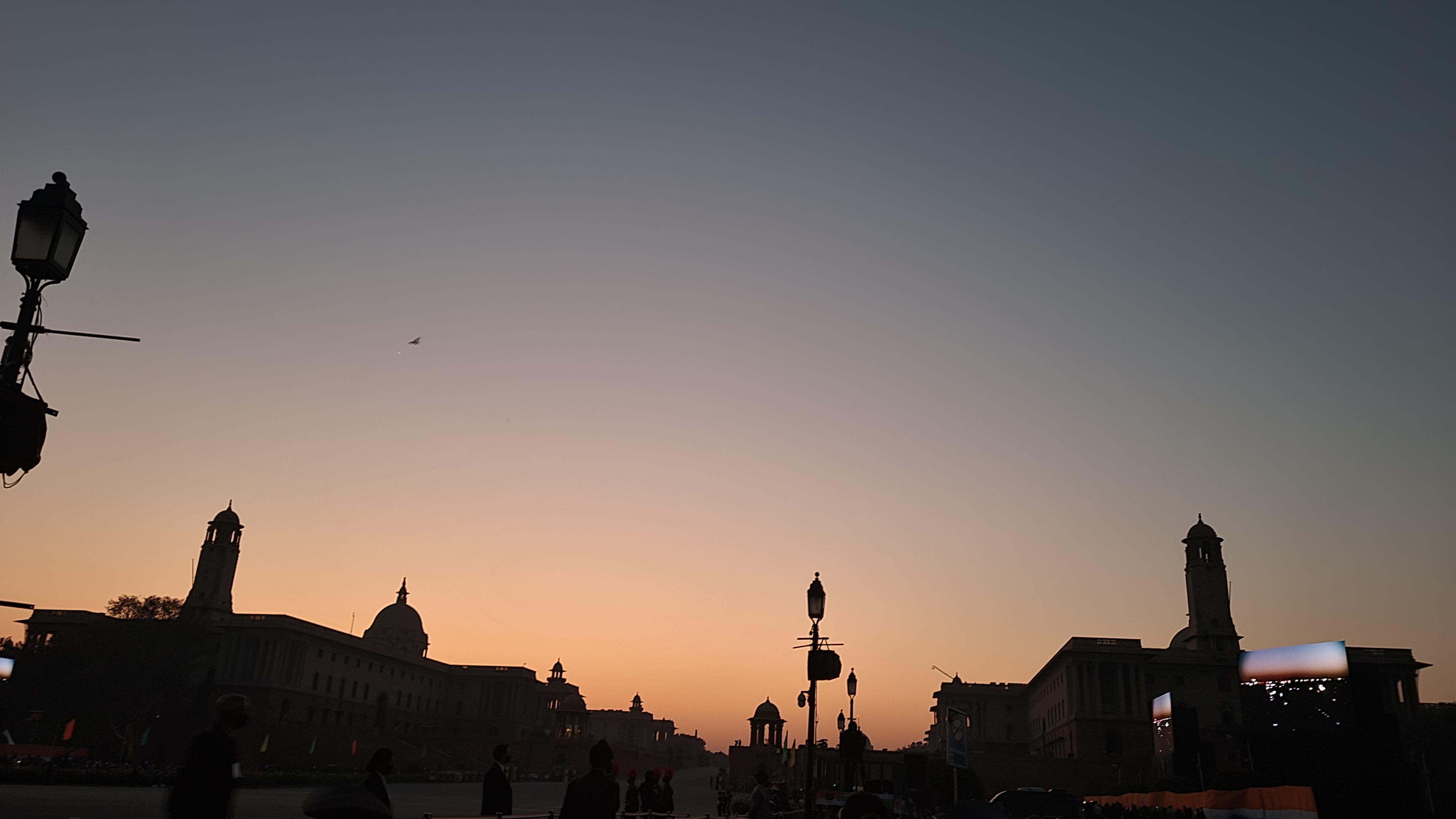 तुझे आशीष है तुझे नमन....'s image