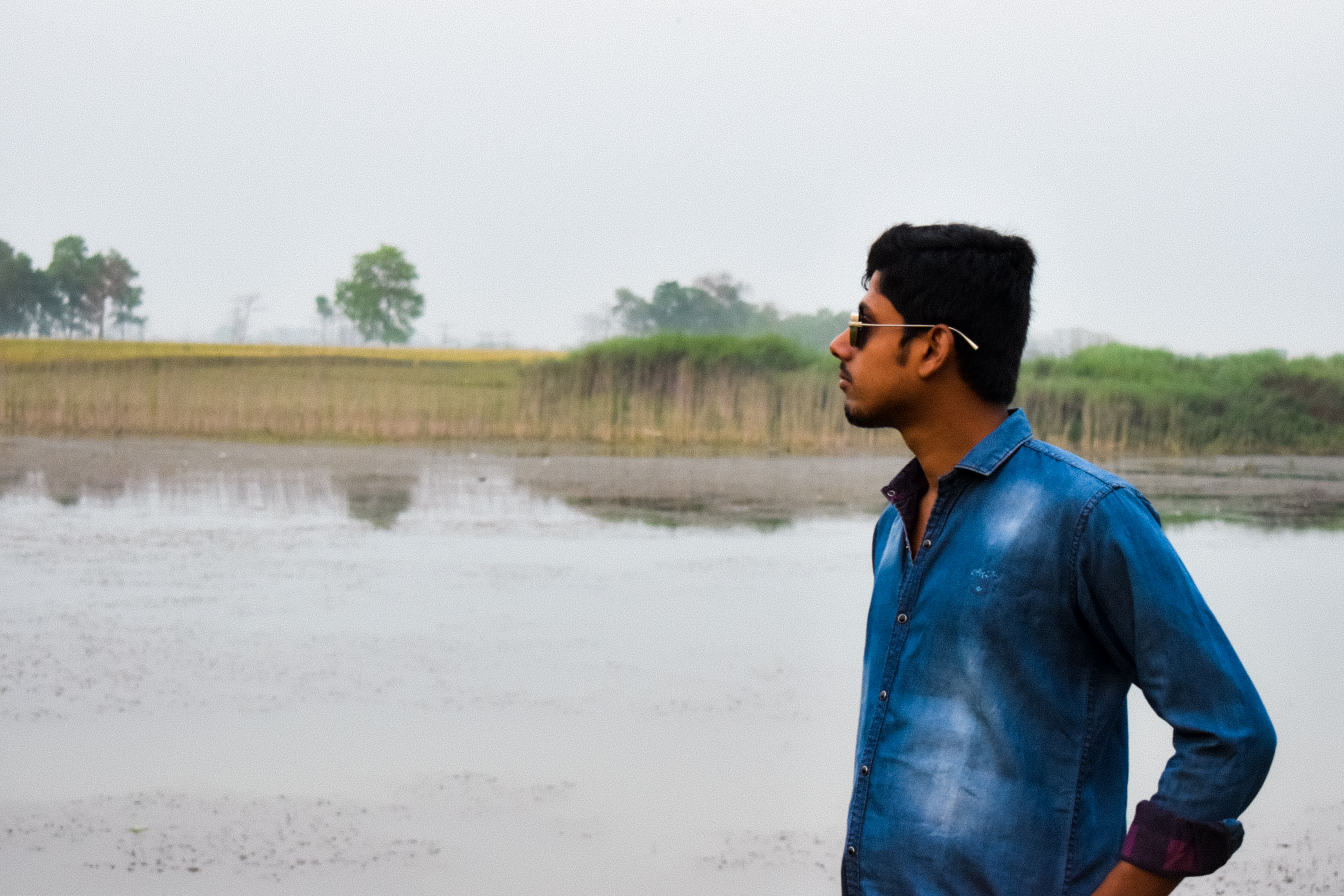 बेईमान बहोत हैं