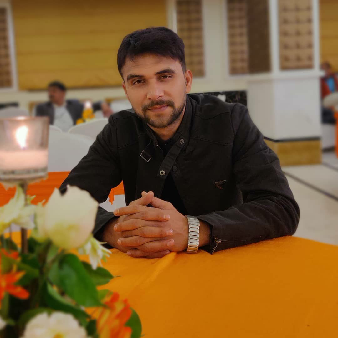 चलो मर जाते हैं's image