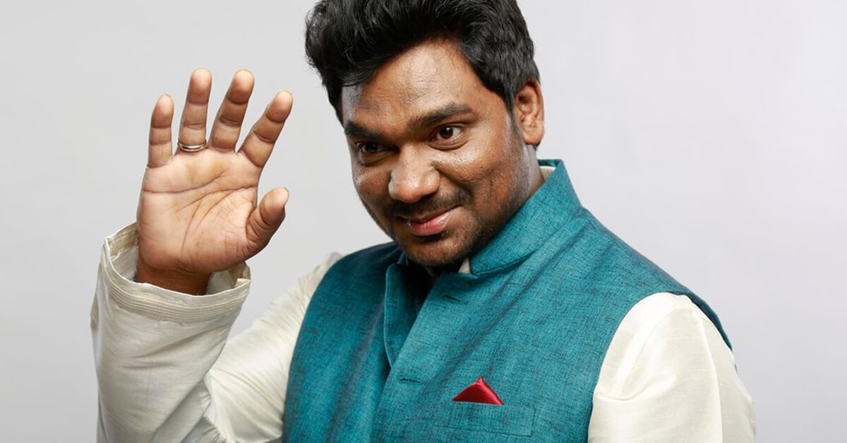 बहुत हुआ रूहानी इश्क़ अब के तो मिलना है तुमसे's image