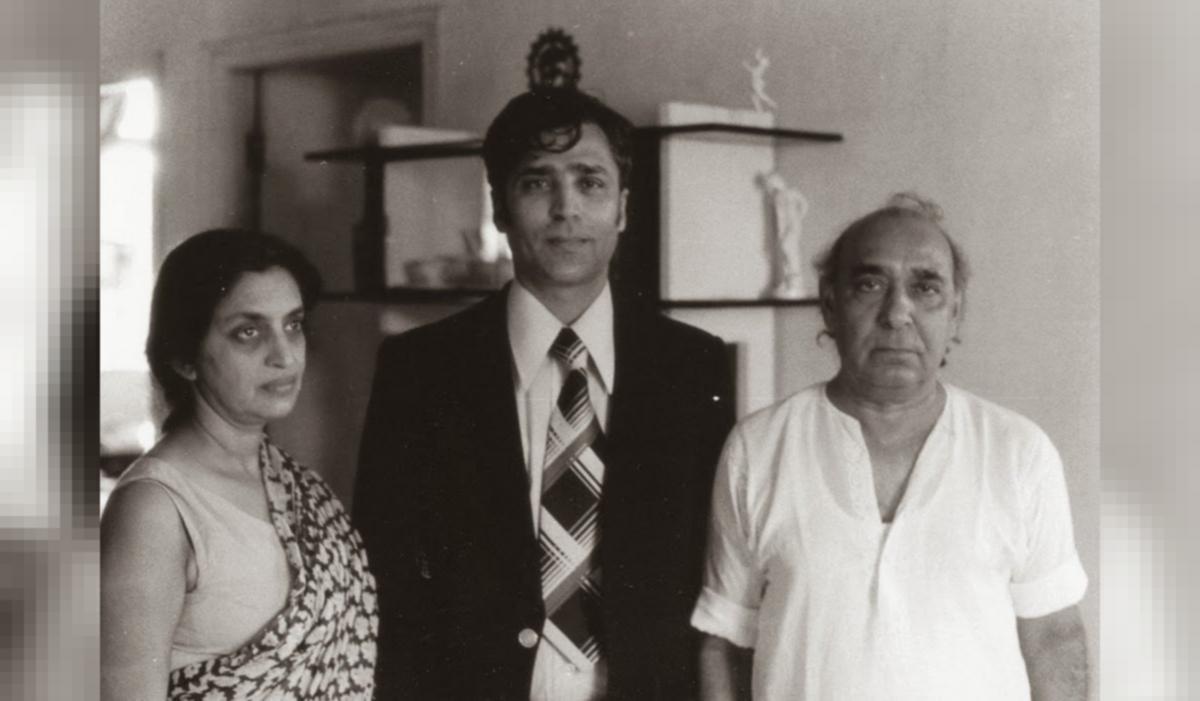 पहला दिन - कृष्ण चंदर's image