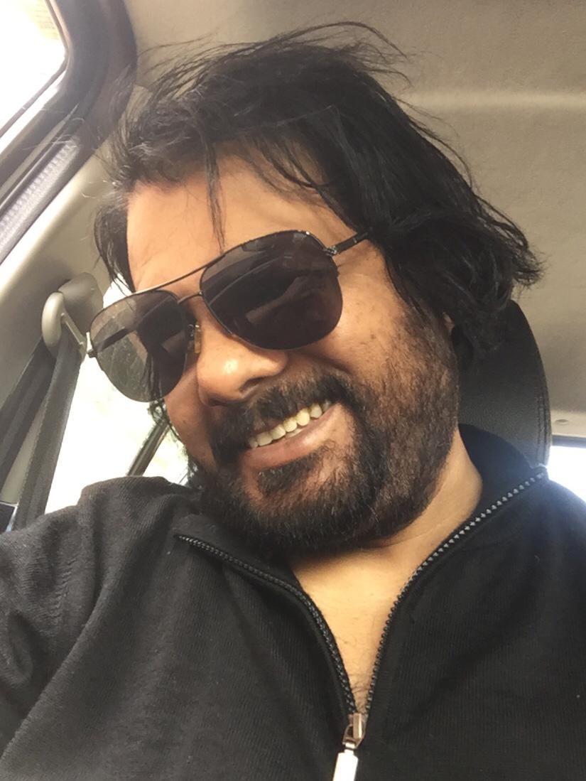 एस वी लखनवी