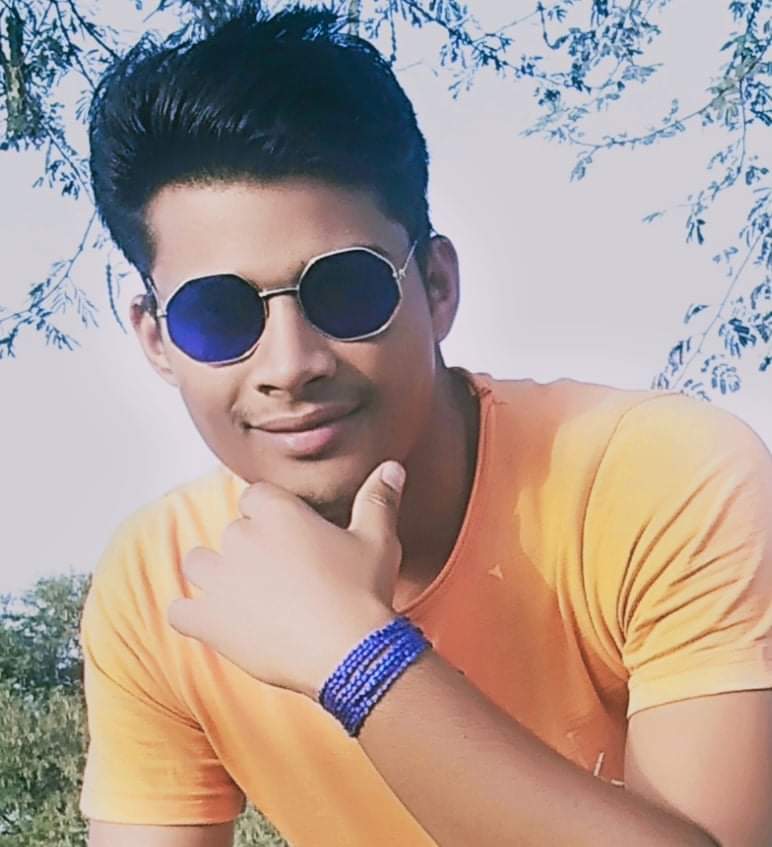 कवि तराना